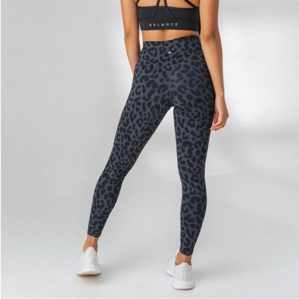 Balance Athletica The‎ Ascend King Cheetah Leggings Size Small